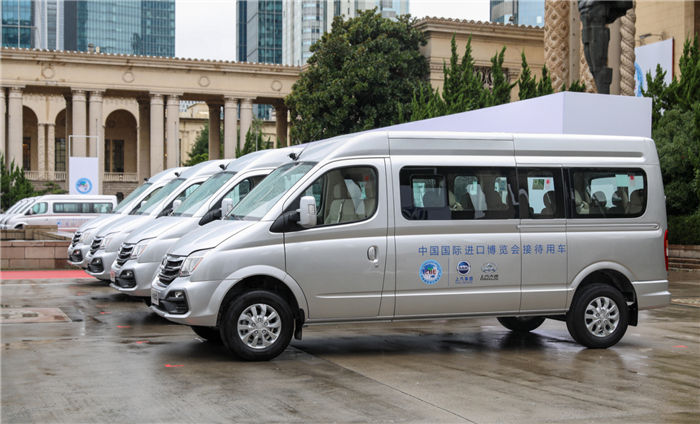 With Ingenious “State Guest Quality”, SAIC Maxus Escorts China International Import Exposition